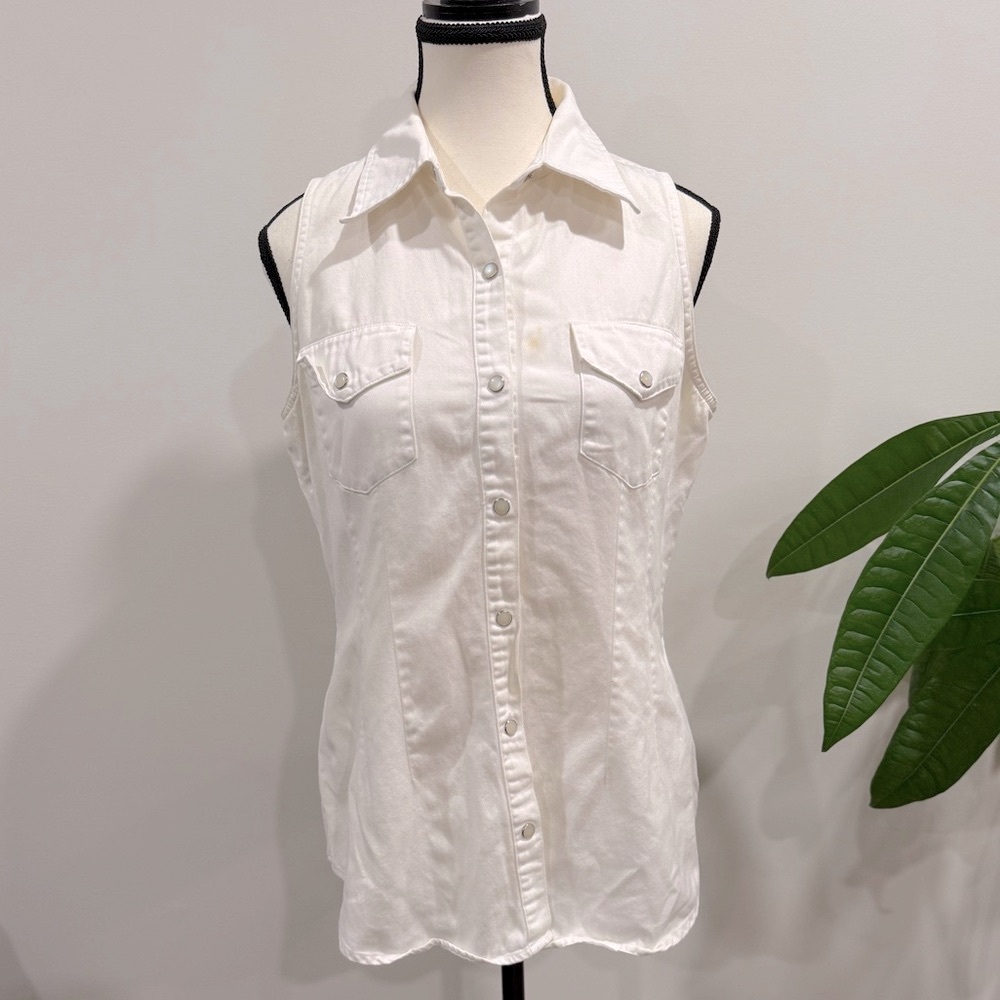 Vintage 90s GAP White Denim Sleeveless Button-Down Shirt – Size M